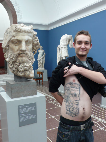 Marcus viser sin Dionyssos